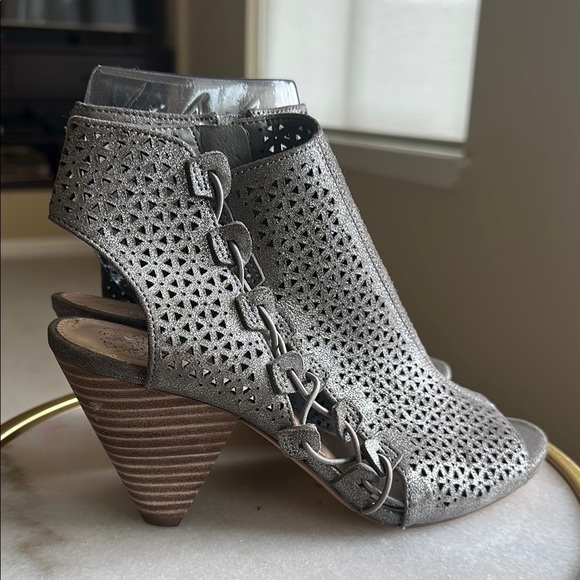 Vince Camuto Gray Peep-Toe Ankle Boots - Size 7.5 Wide - Picture 2 of 15